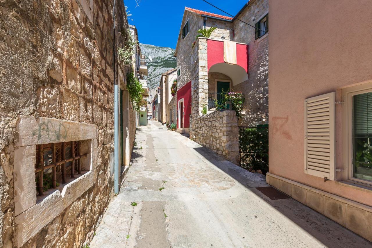 Mike Makarska Exterior foto