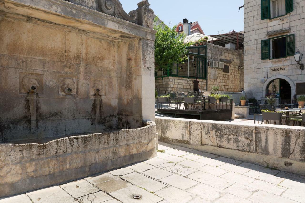 Mike Makarska Exterior foto