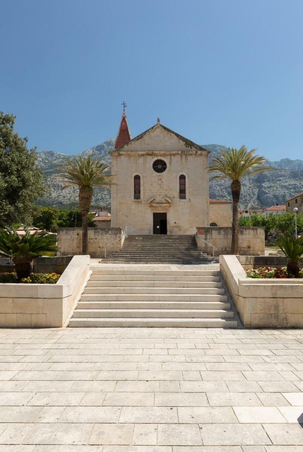 Mike Makarska Exterior foto